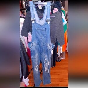Super Cute Style Womans Denim Overalls with Distressed Details NWT Womans Size 4
